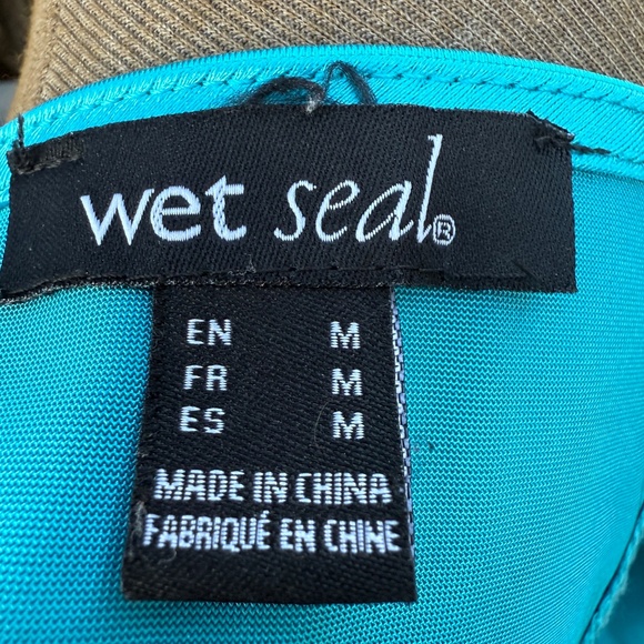 Very Fun Vintage Y2K Cropped Blue Metallic Tank Top - Picture 5 of 5